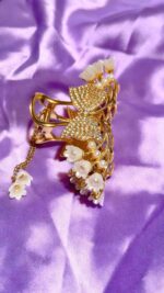 Punch Clip with Stone & Pearl Work – Elegant Hair Accessory - Image 3