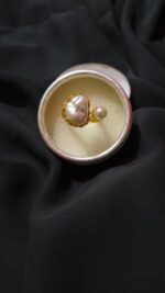 Adjustable Pearl Finger Ring